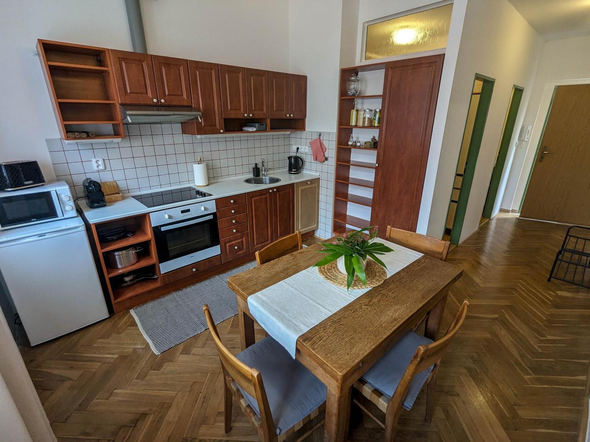 Apartman Pod Valdickou Branou Їчін Екстер'єр фото